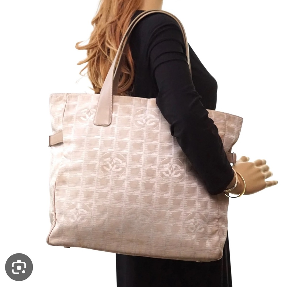 CHANEL Cream and Tan Quilted Tote Bag
